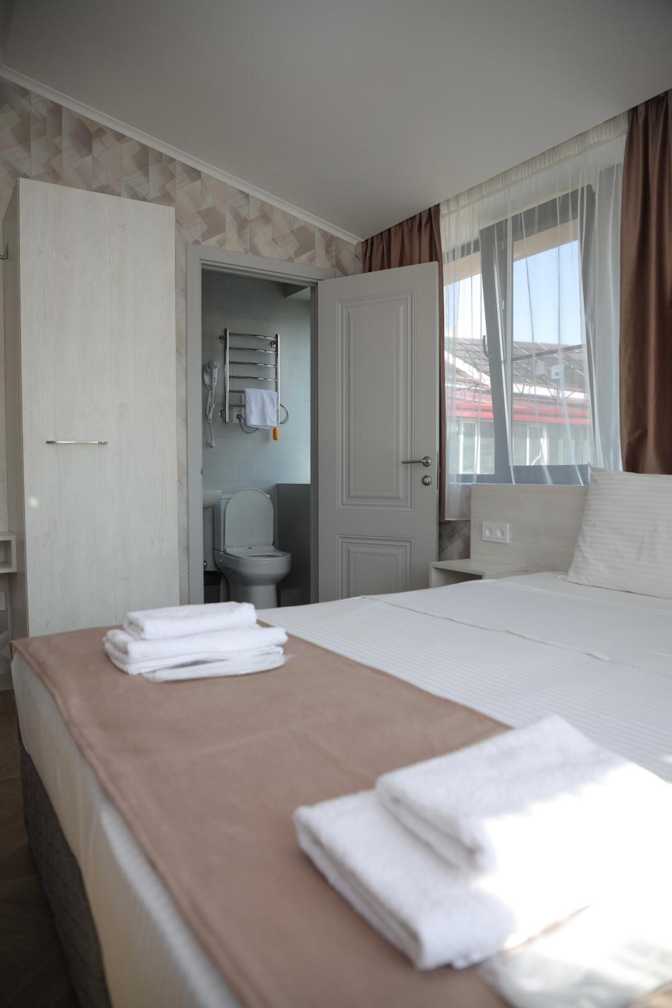 Chief Hotel Гюмри Экстерьер фото