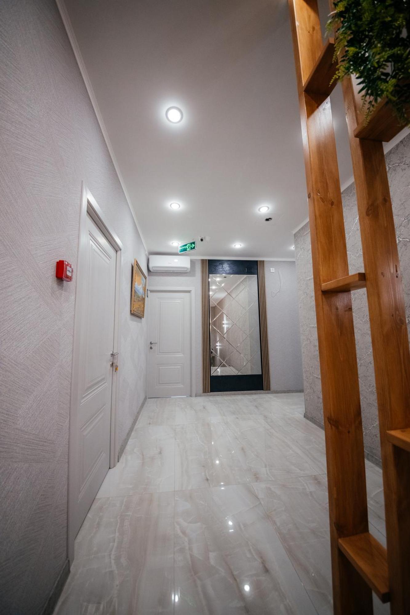 Chief Hotel Гюмри Экстерьер фото